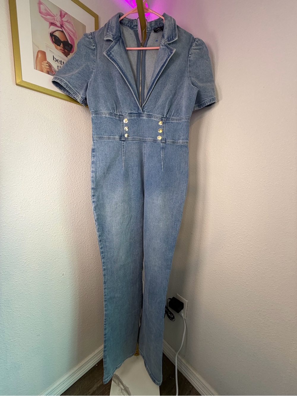 Bebe Short Sleeve Notch Collar Wide Leg Denim Jumpsuit Size 10 LNWOT $159 retail